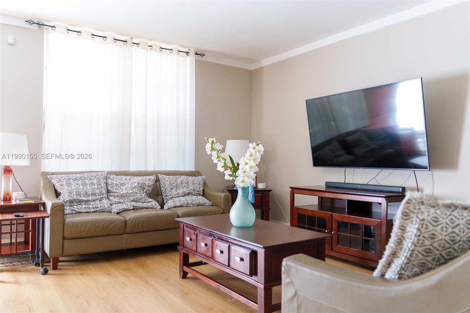 THE ARBOUR TOWNHOUSE COND - Residential