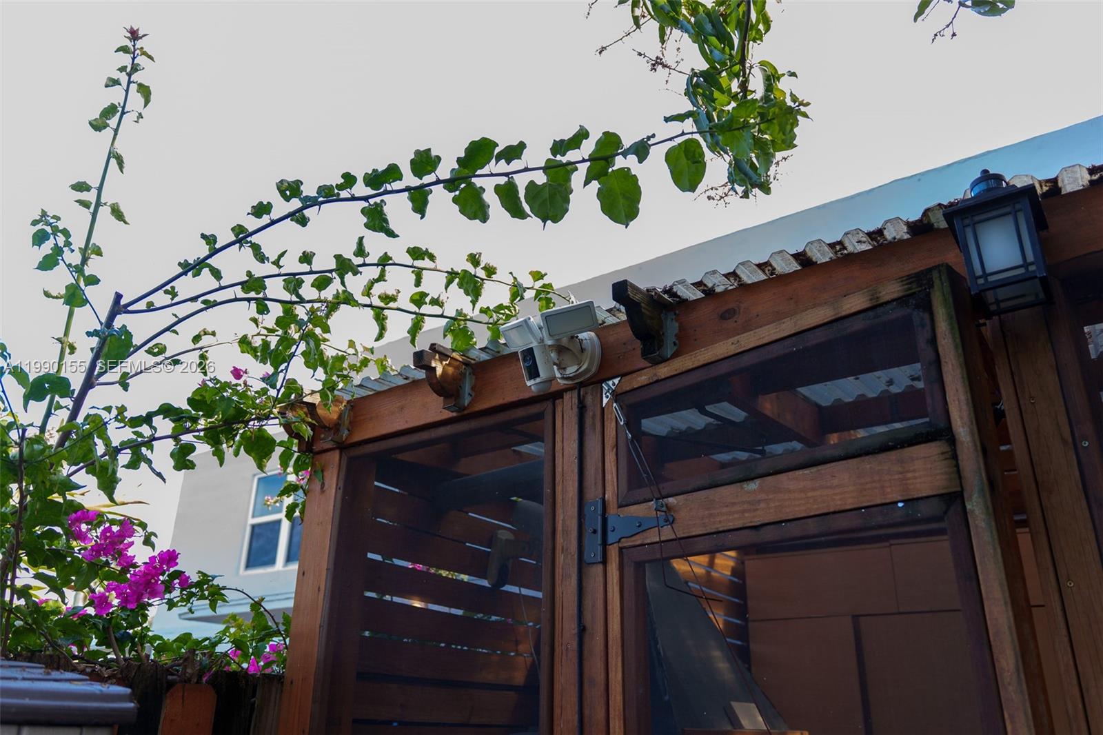 THE ARBOUR TOWNHOUSE COND - Residential