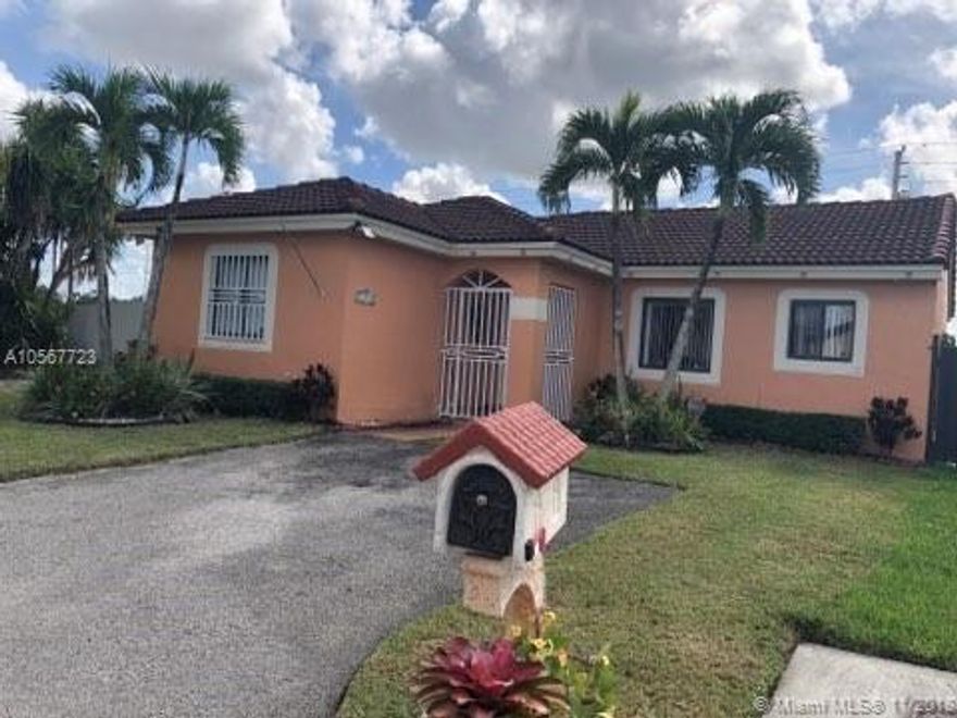 Beautiful and immaculate home with large back yard. Great area close to schools and shopping centers. Need credit report, security deposit, first and last month's rent.
