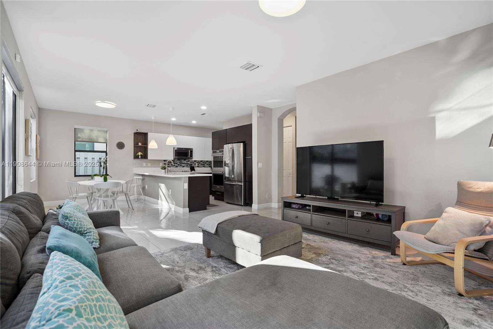 GRAND BAY NORTH - Residential