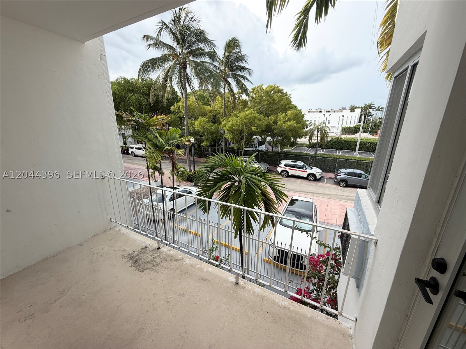 641 Espanola Way 17