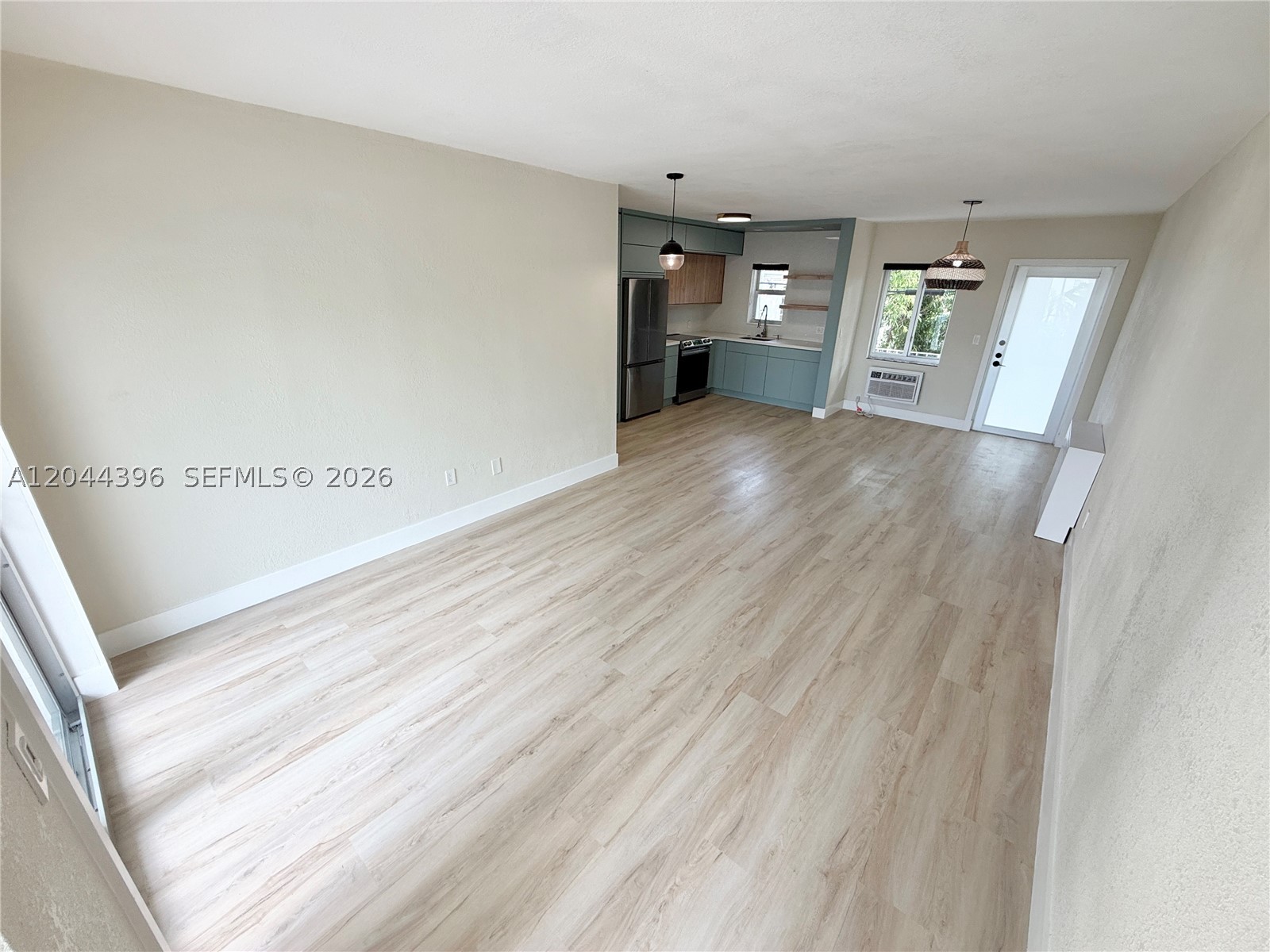 641 Espanola Way 17
