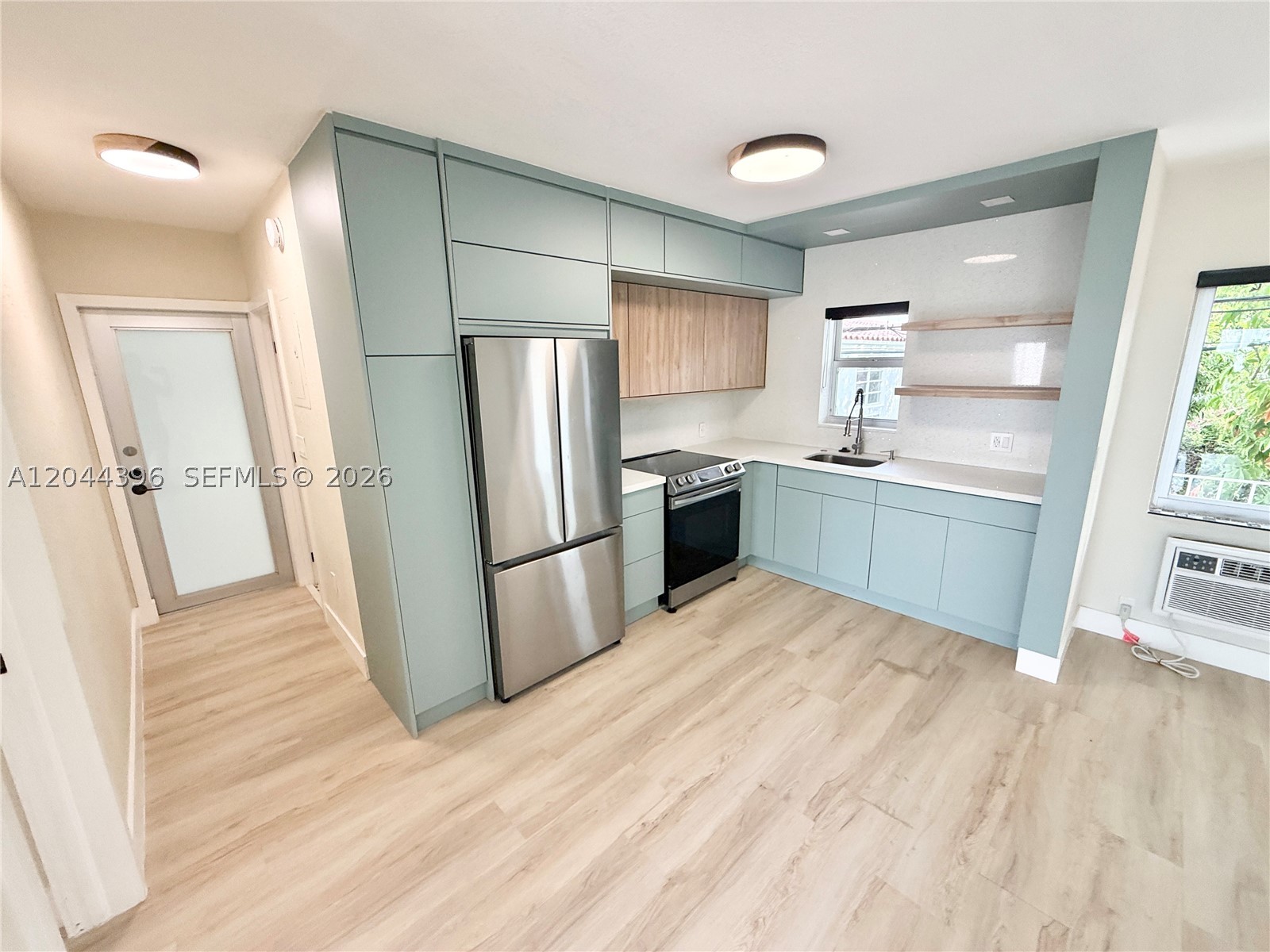 641 Espanola Way 17