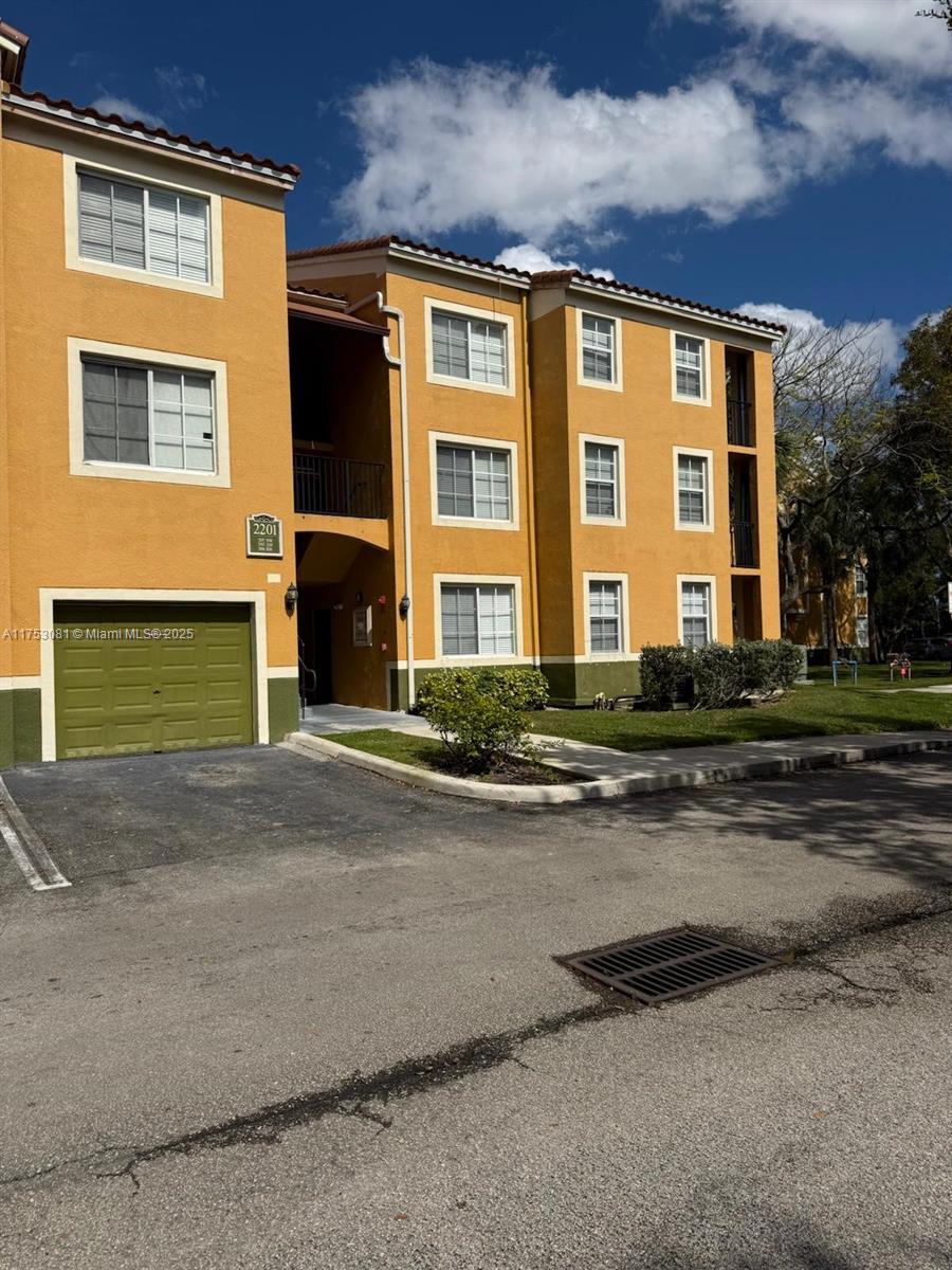 2201 W Preserve Way 108, Miramar, Broward County, Florida - 1 Bedrooms  
1 Bathrooms - 