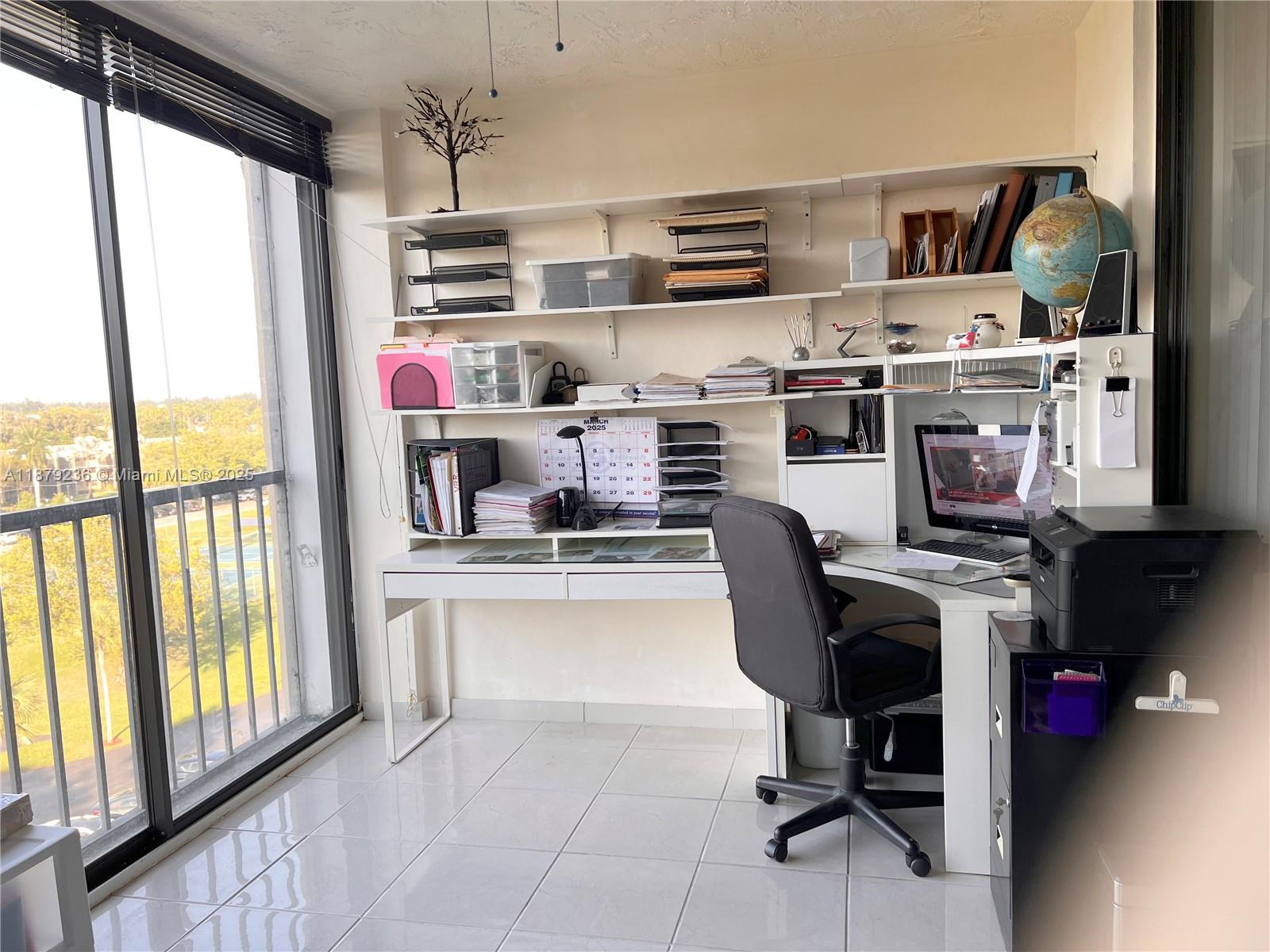 COUNTRY CLUB APTS AT - Residential Lease