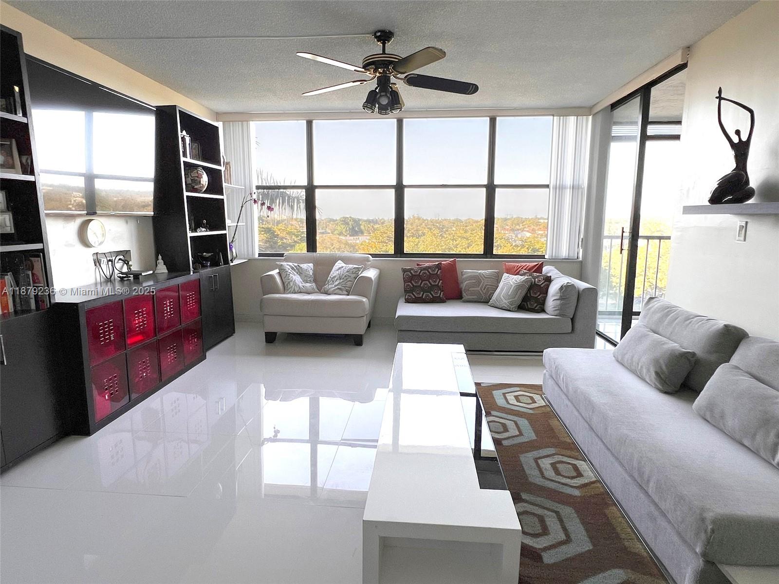 COUNTRY CLUB APTS AT - Residential Lease