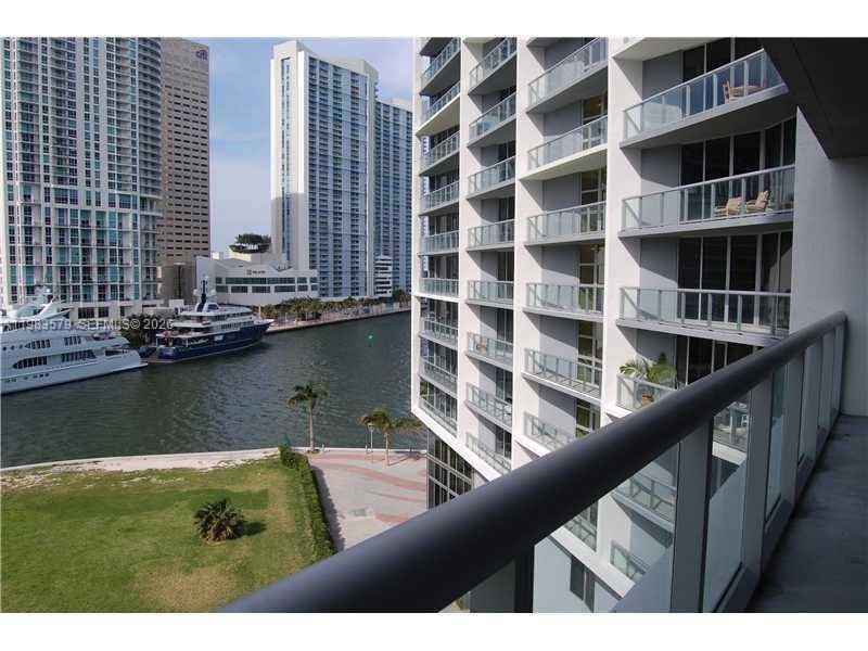 475 BRICKELL AVE 612