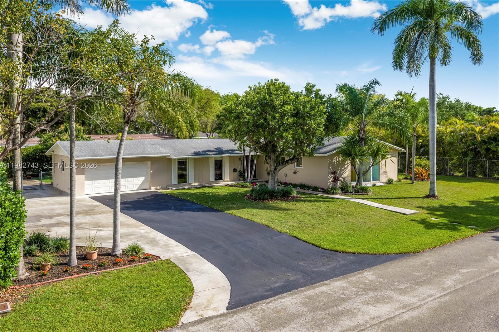 COUNTRY CLUB GROVE PART 3 - Residential