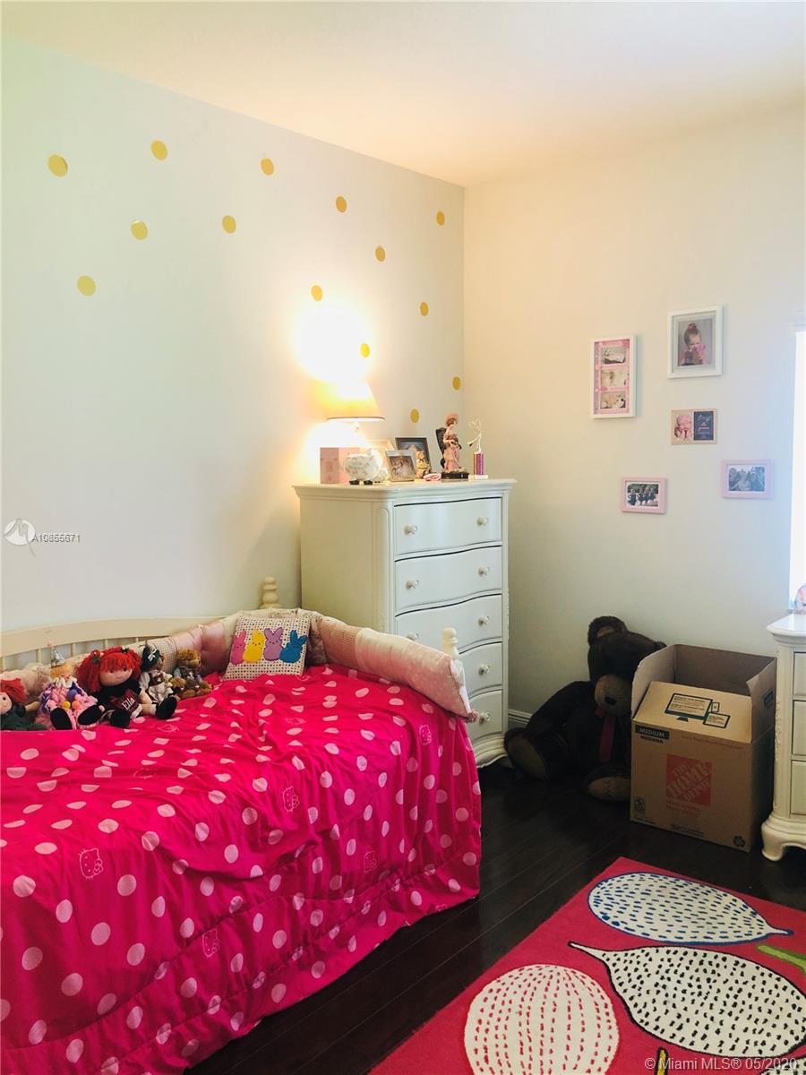 HERON BAY 4 - Residential Lease