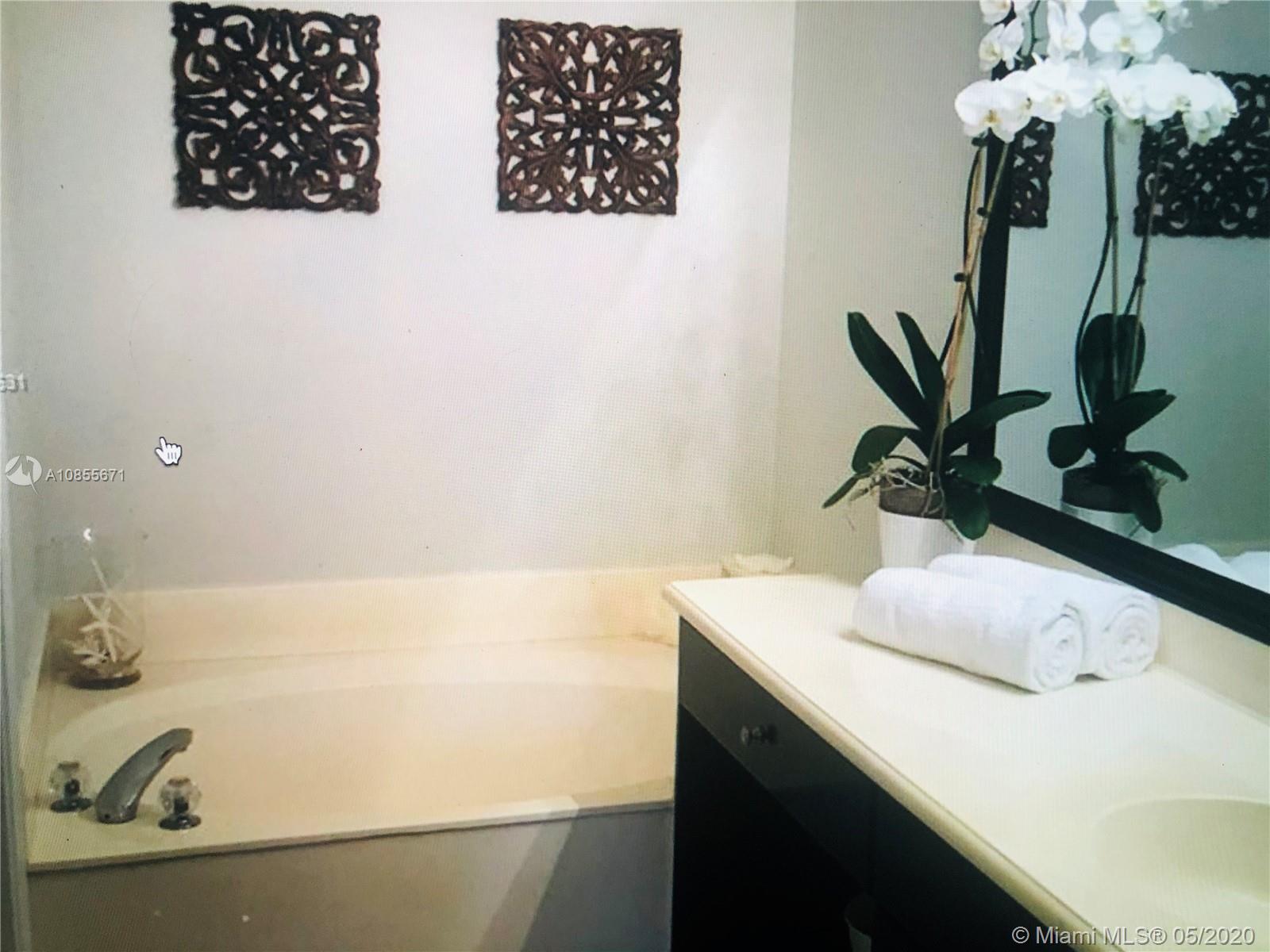 HERON BAY 4 - Residential Lease