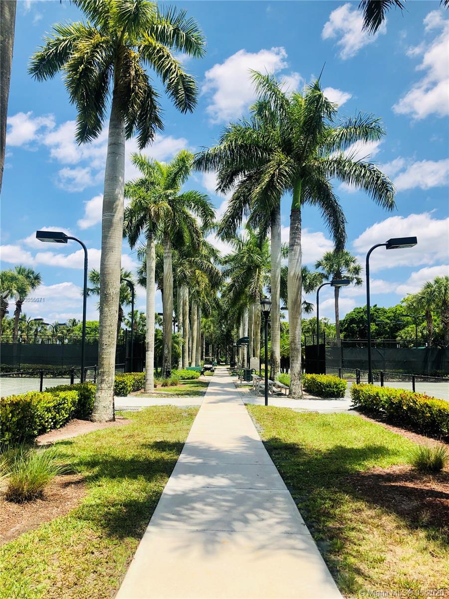 HERON BAY 4 - Residential Lease