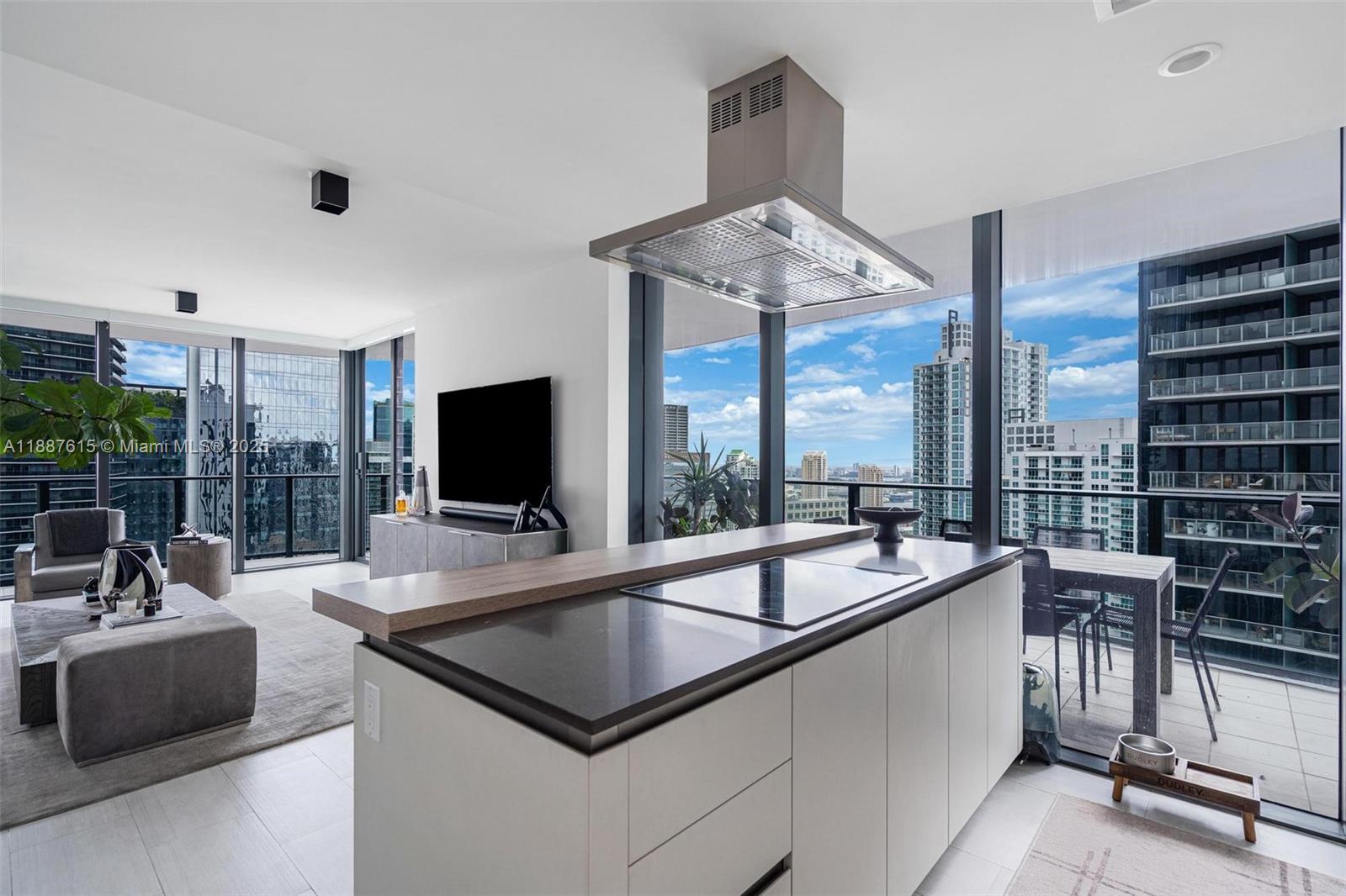 1000 Brickell Plz 4315