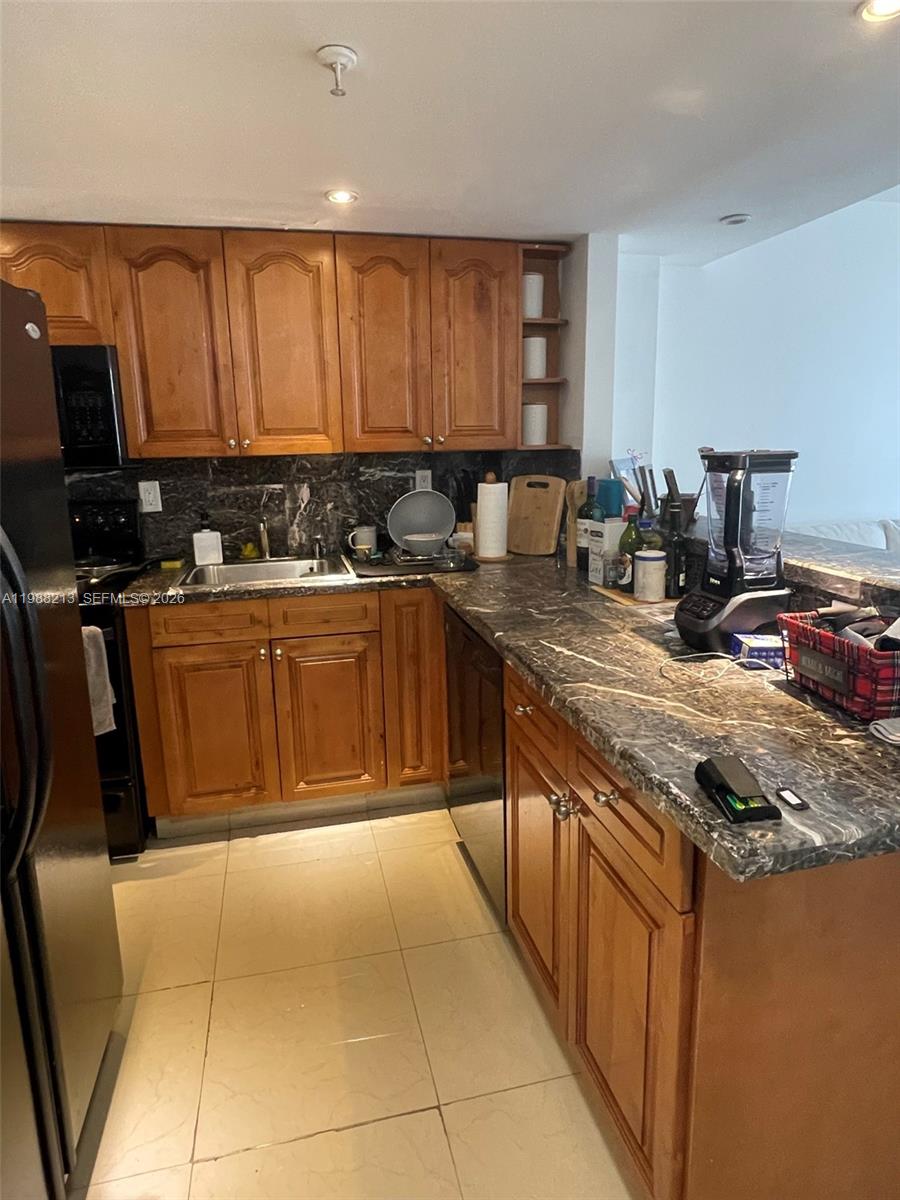 INDIAN CREEK CL MARINA CO - Residential