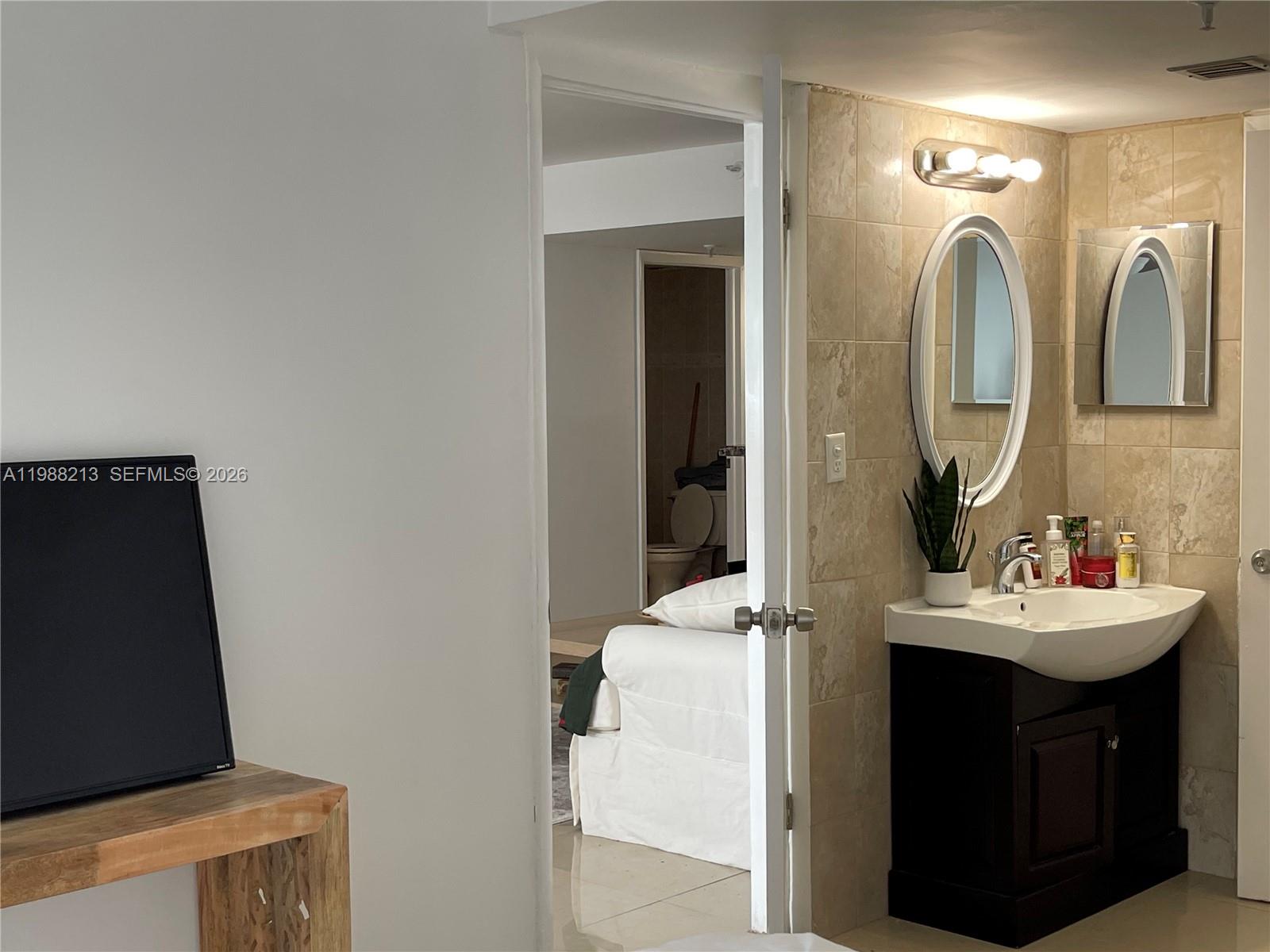 INDIAN CREEK CL MARINA CO - Residential