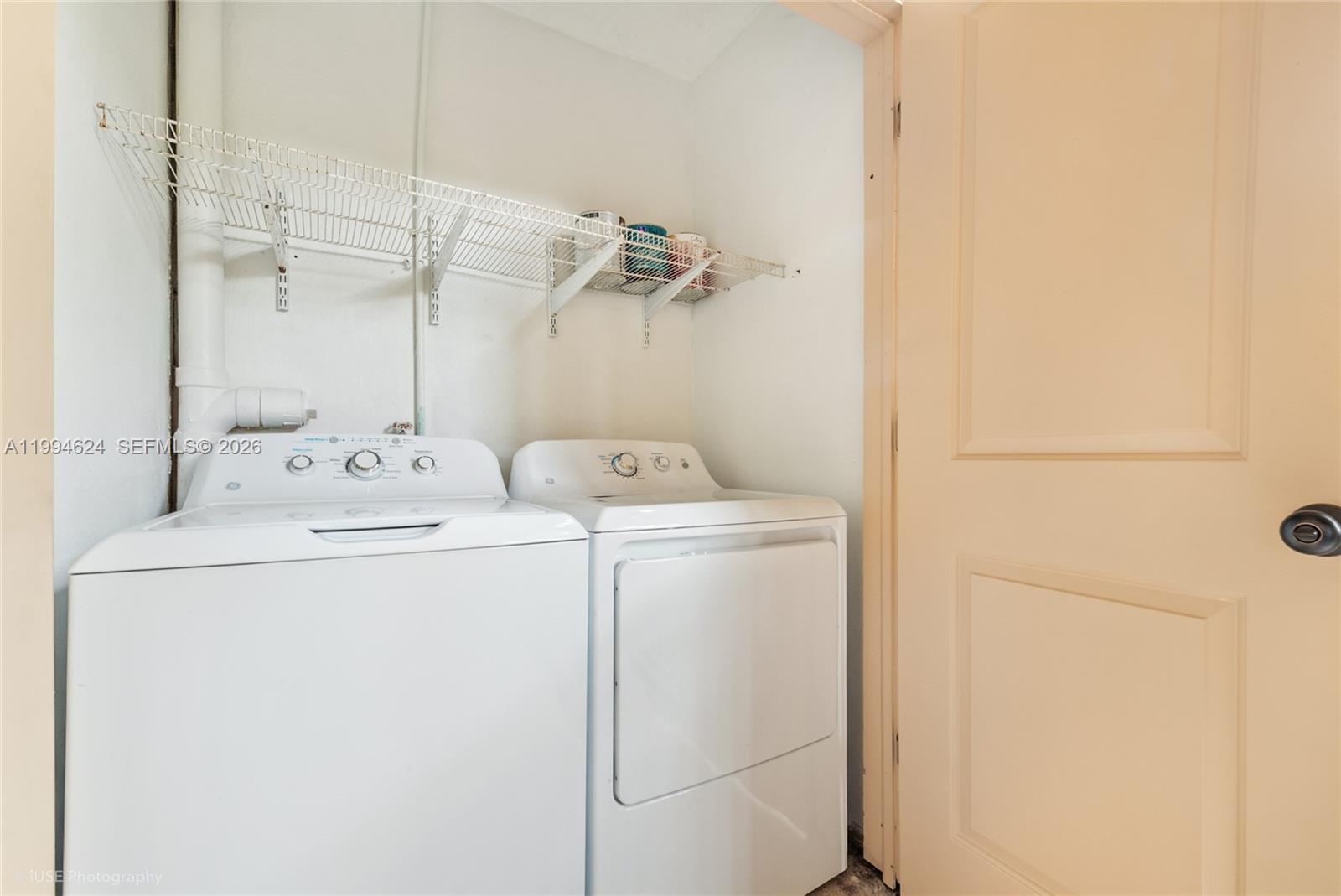 PROMENADE AT KENDALE LAKE - Residential Lease