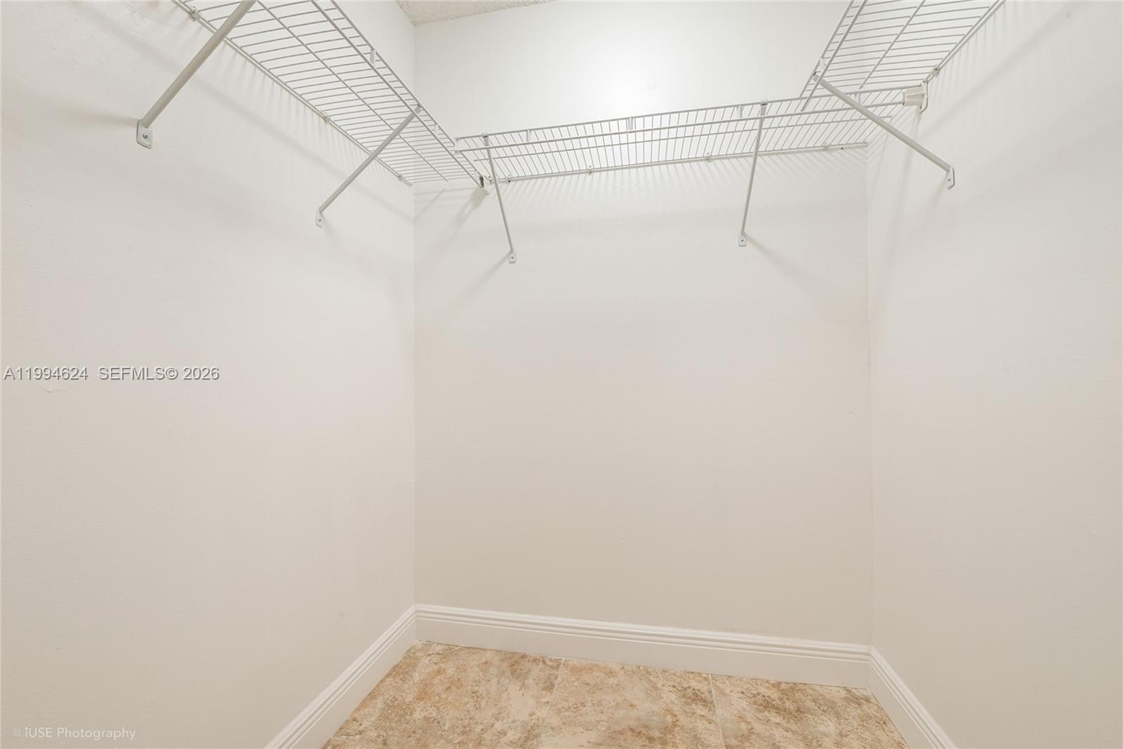 PROMENADE AT KENDALE LAKE - Residential Lease