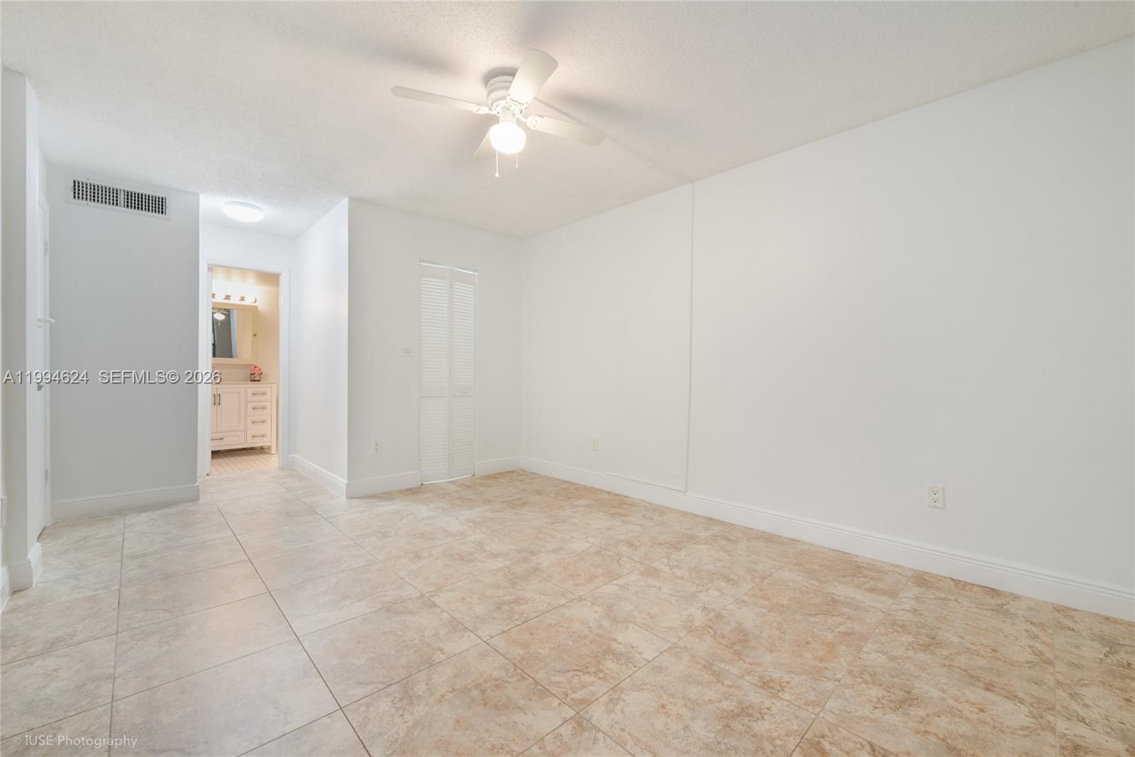 PROMENADE AT KENDALE LAKE - Residential Lease