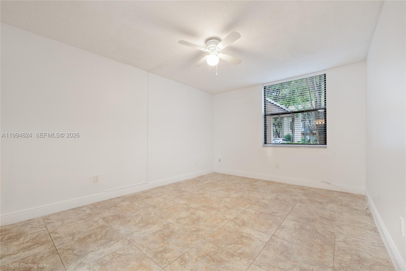 PROMENADE AT KENDALE LAKE - Residential Lease