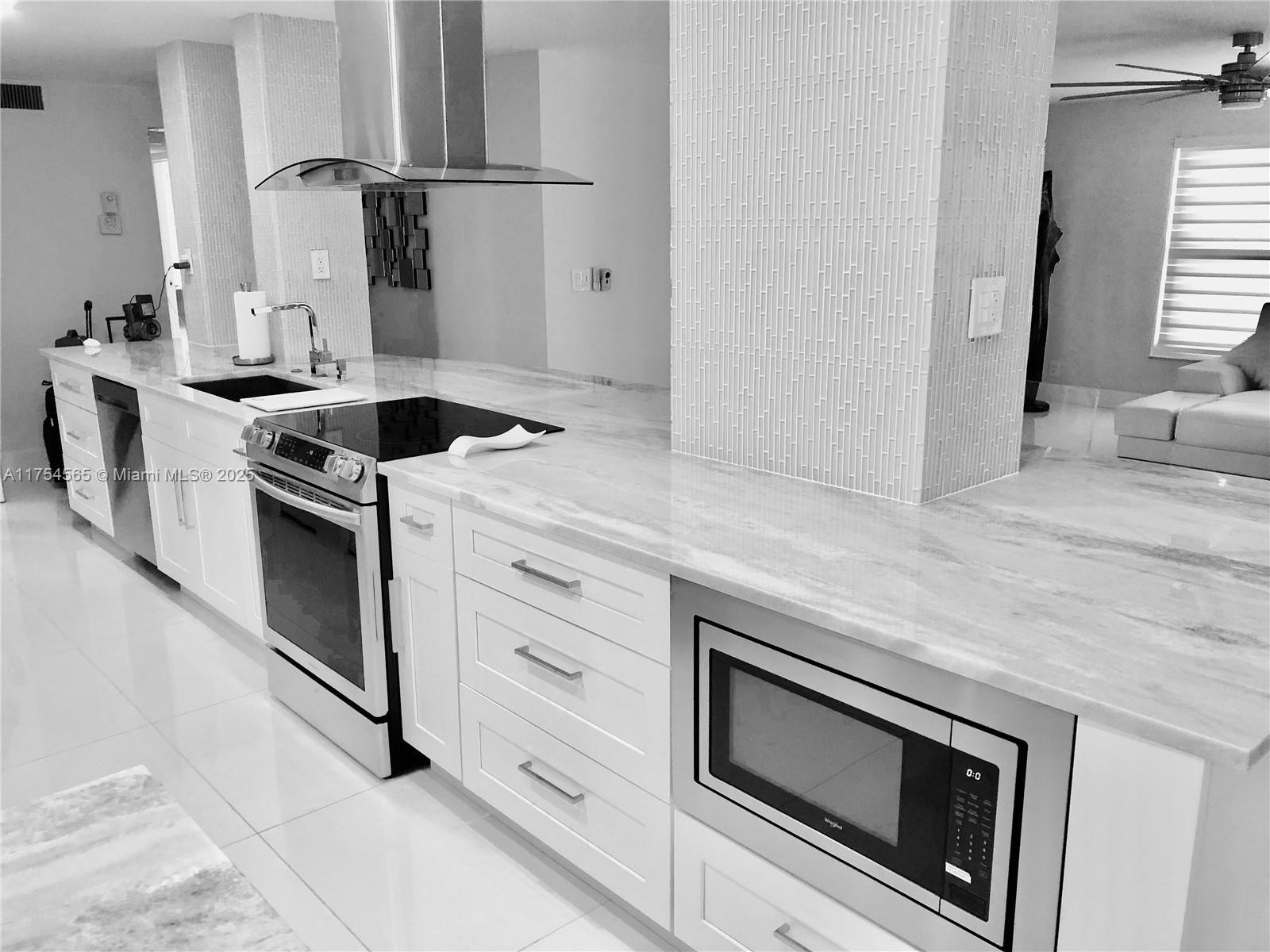 PLAYA DEL MAR CONDO - Residential Lease