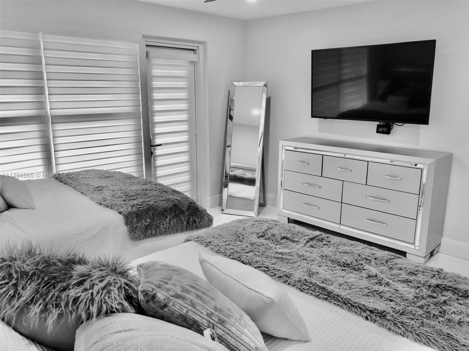 PLAYA DEL MAR CONDO - Residential Lease