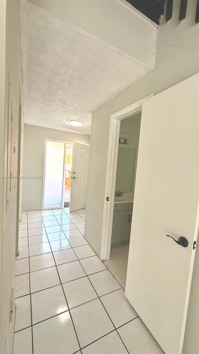 10026 Hammocks Blvd 206-6