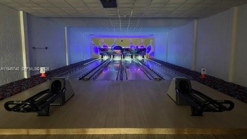 VILLAS OF BONAVENTURE AT - Residential