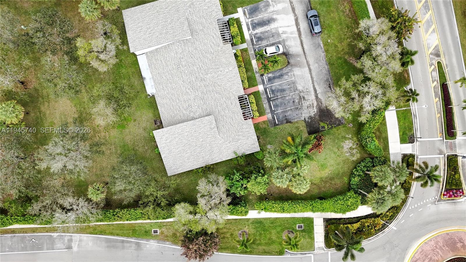 VILLAS OF BONAVENTURE AT - Residential