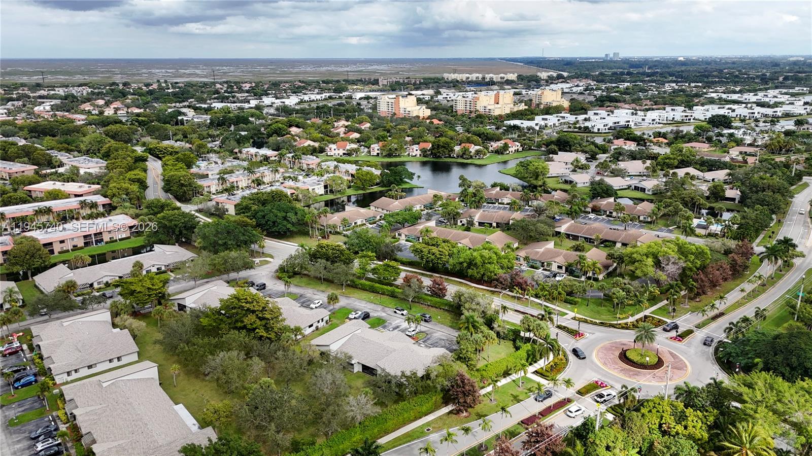 VILLAS OF BONAVENTURE AT - Residential