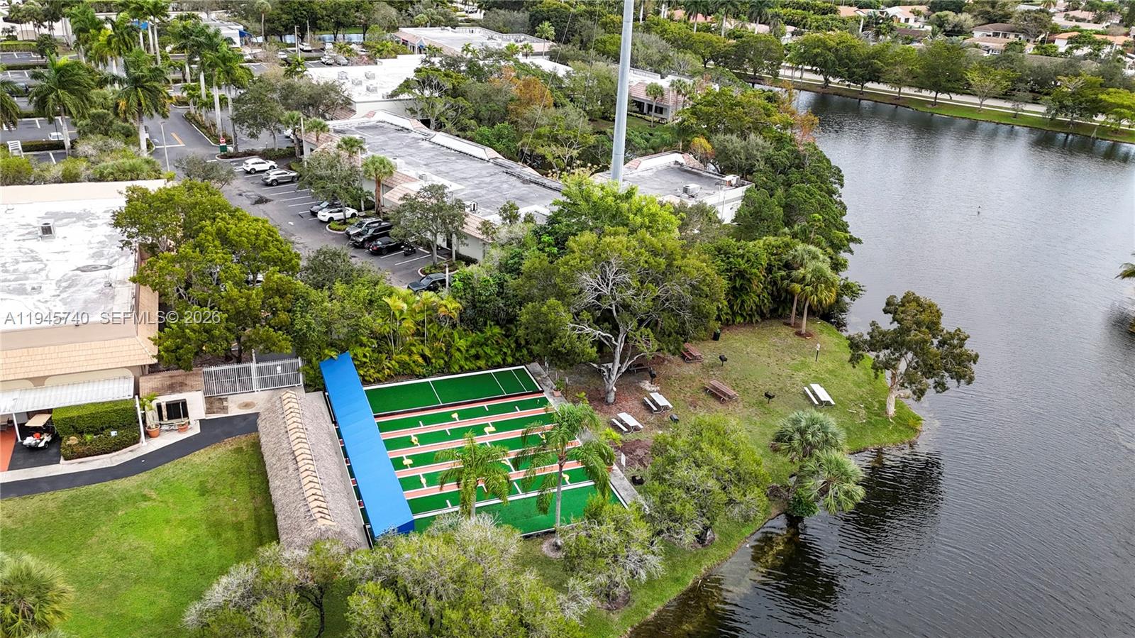 VILLAS OF BONAVENTURE AT - Residential