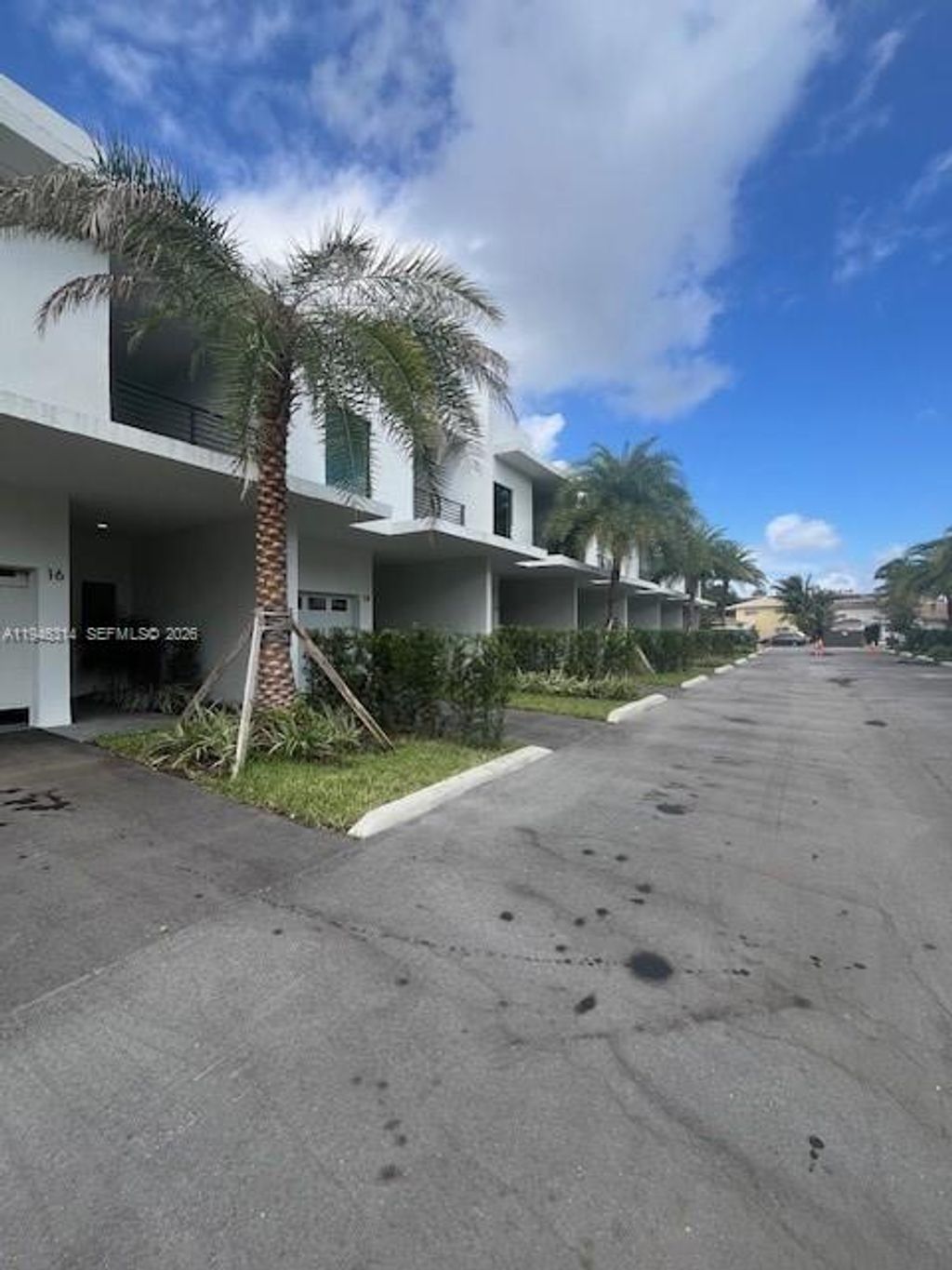 Photo of 2526 Pierce Street #10, Hollywood, FL 33020 (MLS # A11946314)
