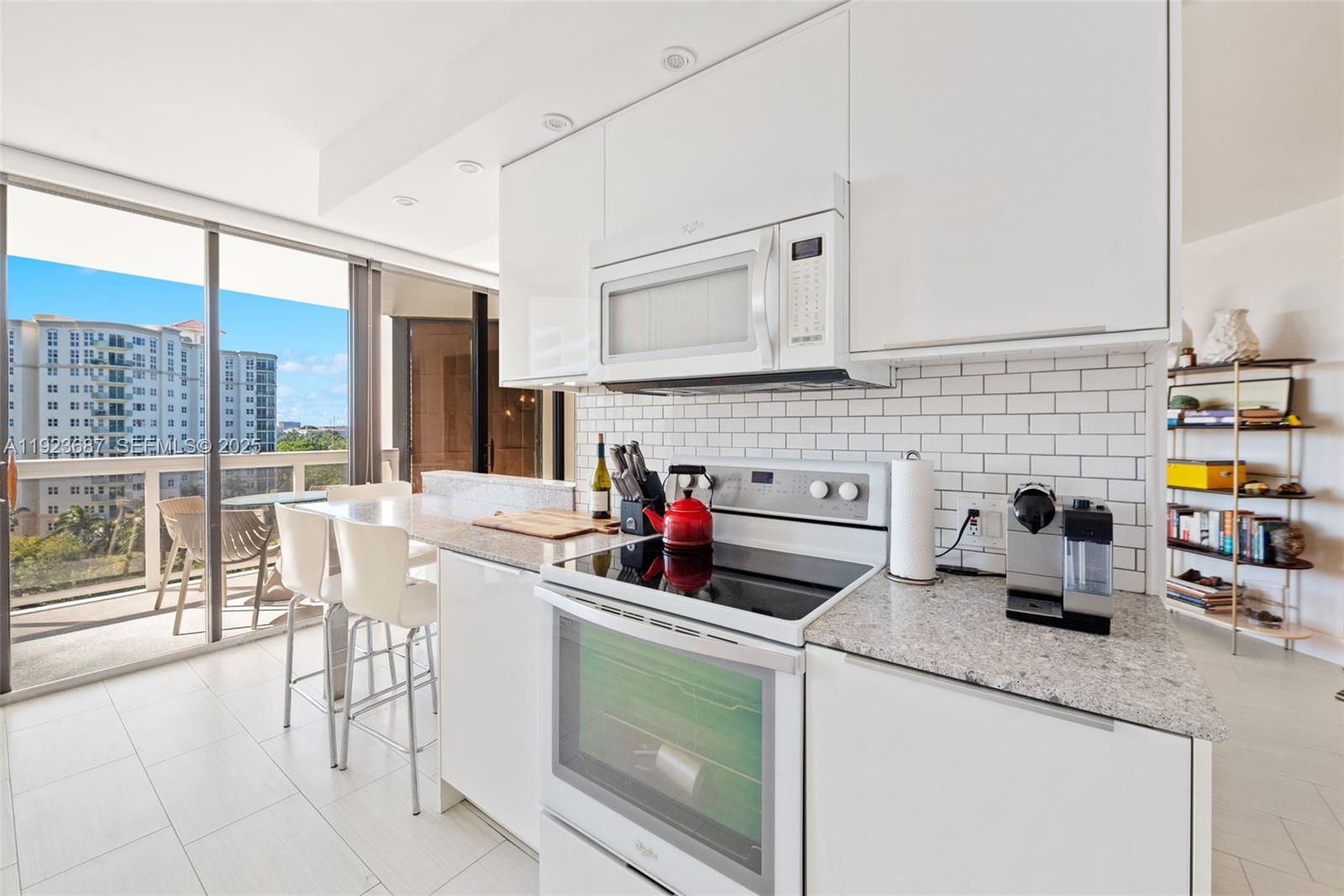 20185 E Country Club Dr 904