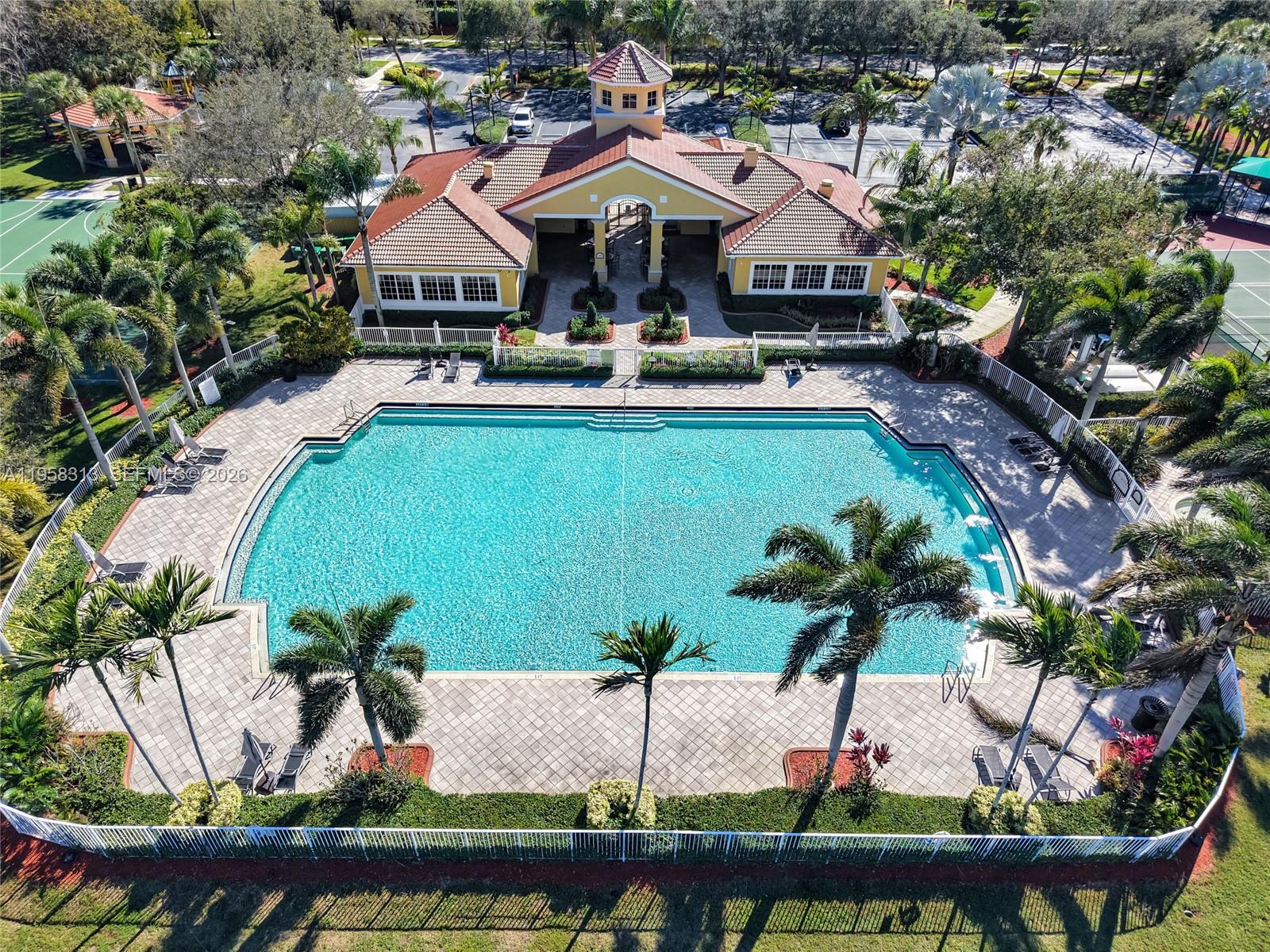 SILVER FALLS - Residential