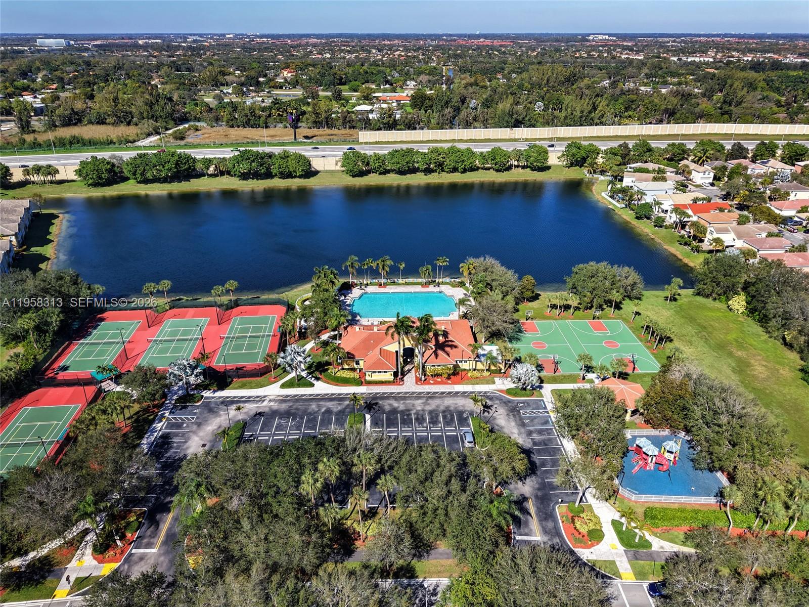 SILVER FALLS - Residential