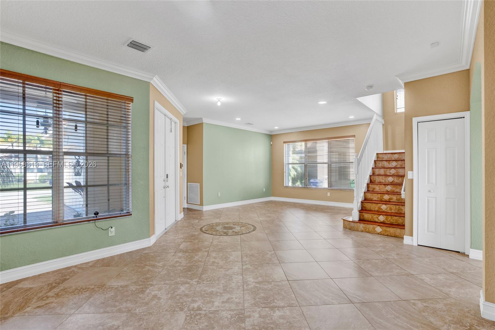 SILVER FALLS - Residential