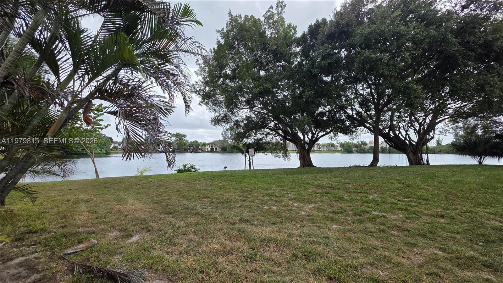 GARDEN LAKES OF INVERRARY - Residential