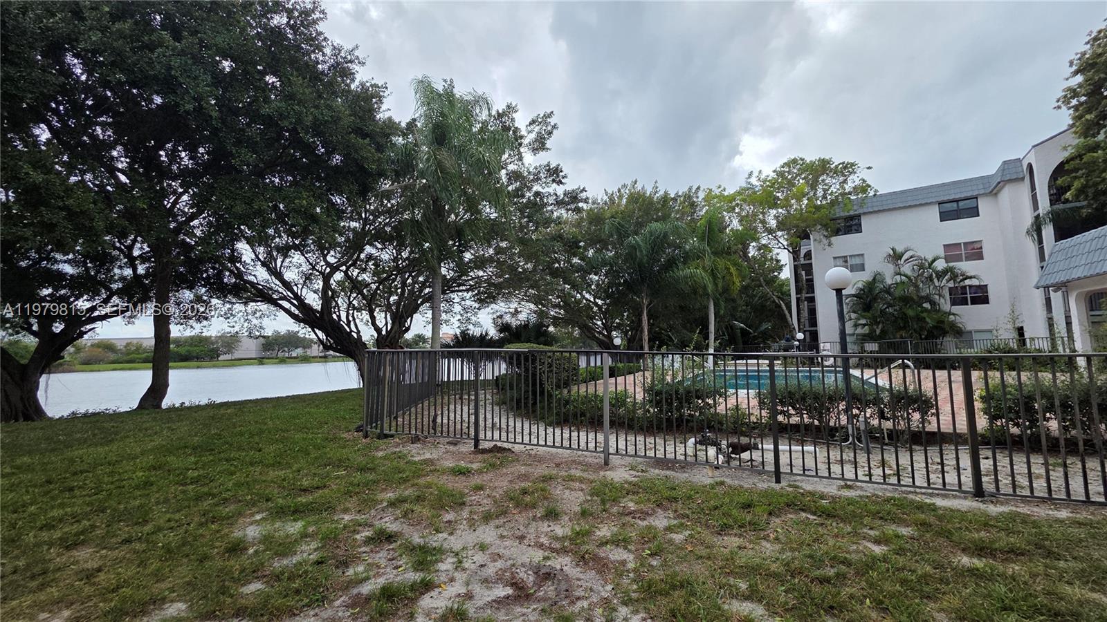 GARDEN LAKES OF INVERRARY - Residential