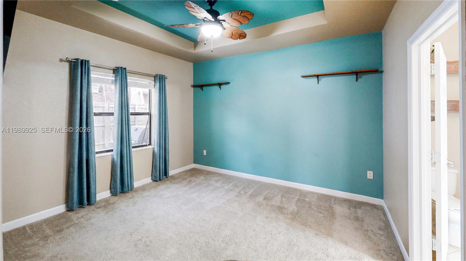 BAYWINDS OF FLORES - Residential