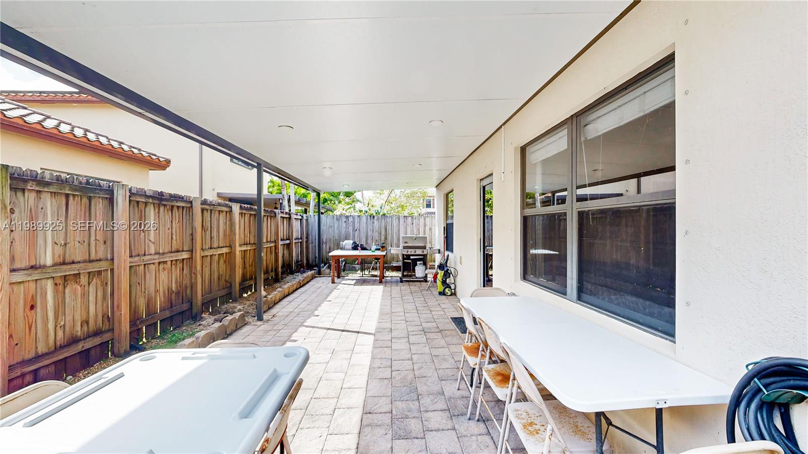 BAYWINDS OF FLORES - Residential