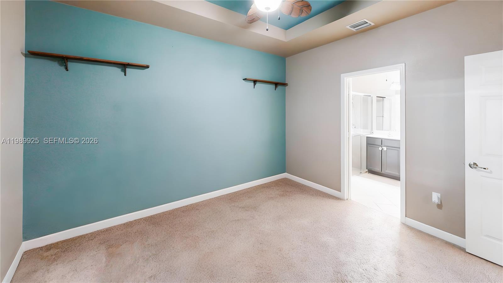 BAYWINDS OF FLORES - Residential