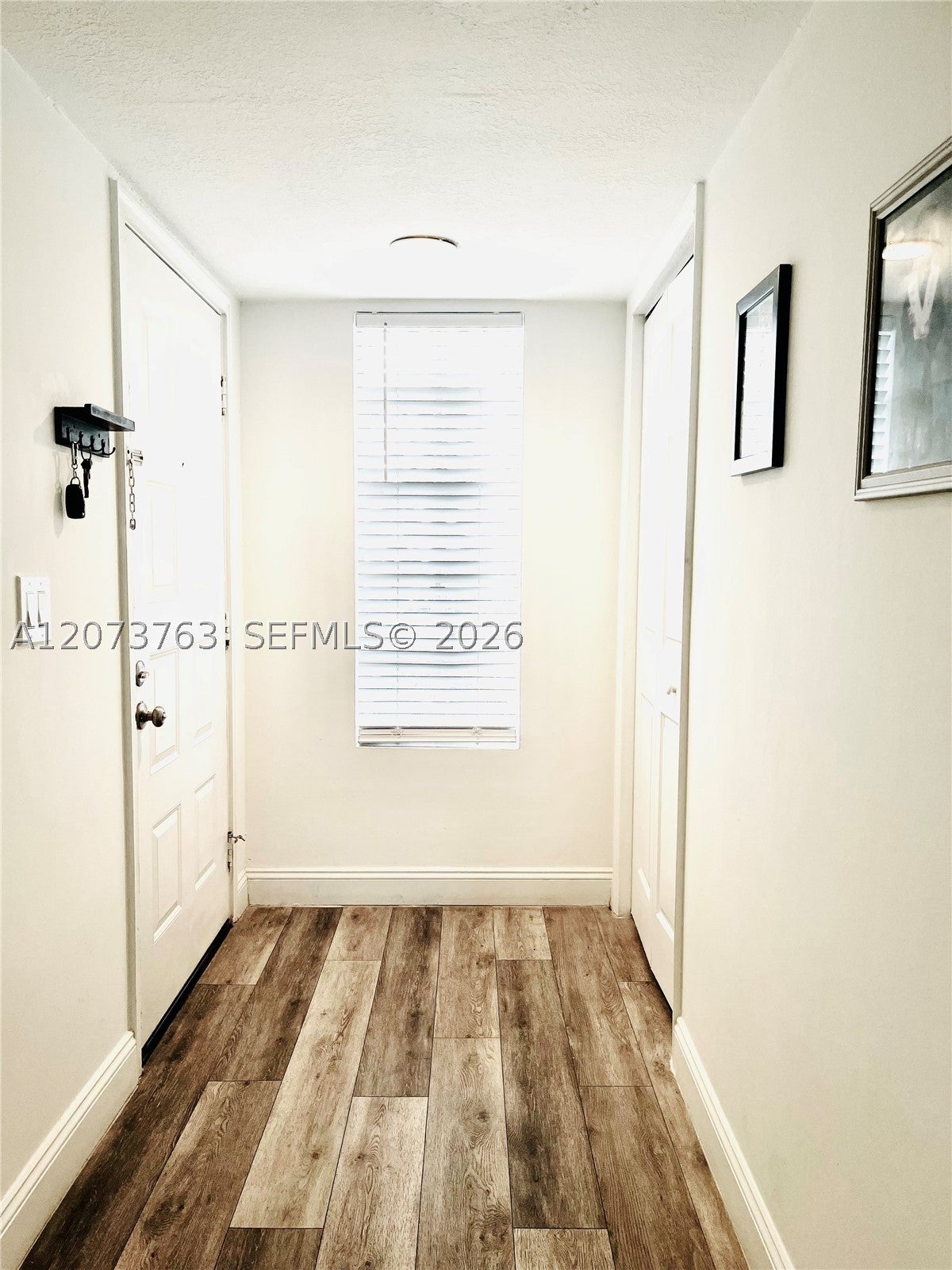 307 Lakeview Dr 202, Weston FL 33326