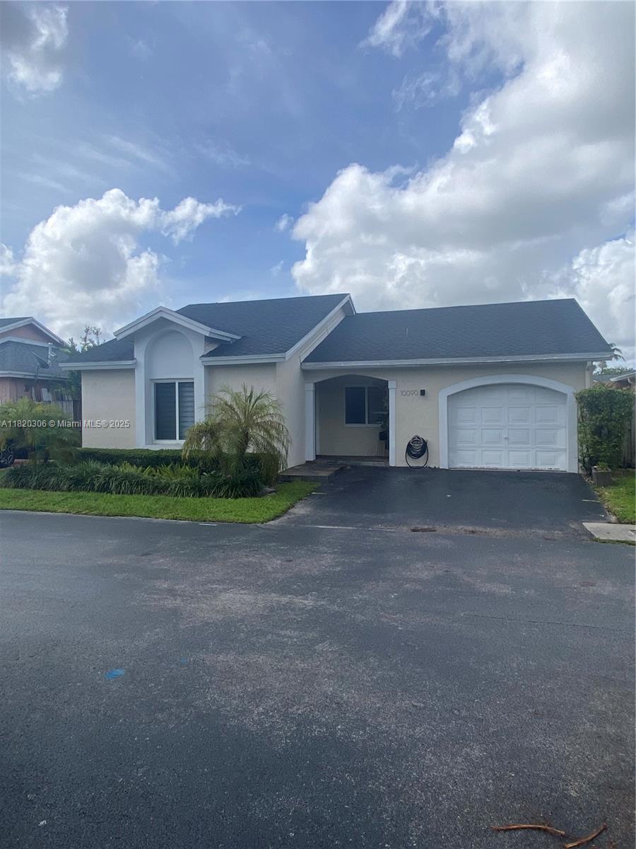 10090 Nw 57th St, Doral, Miami-Dade County, Florida - 3 Bedrooms  
2 Bathrooms - 
