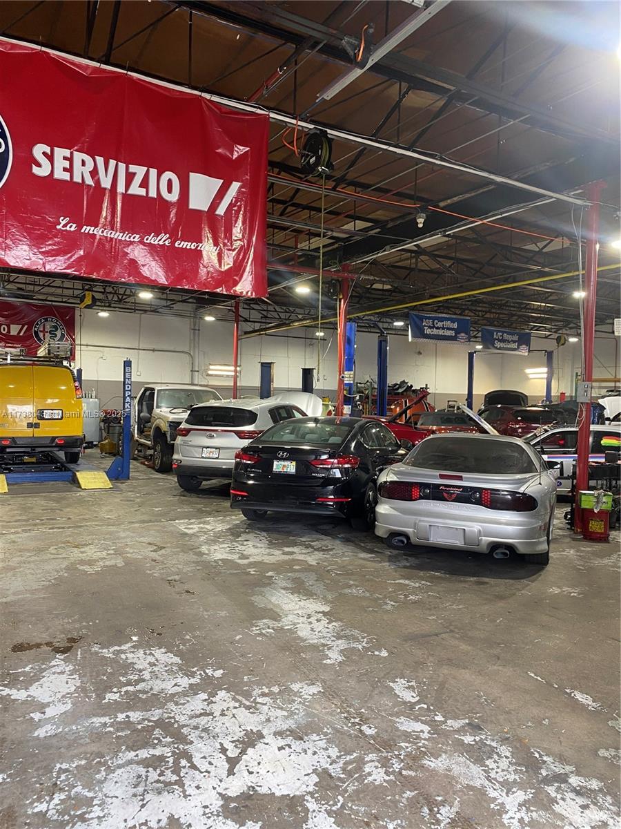 3970 NW 27th st