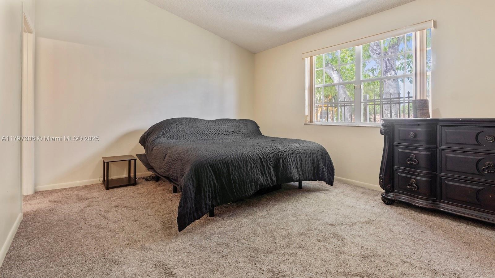 PEMBROKE POINTE - Residential