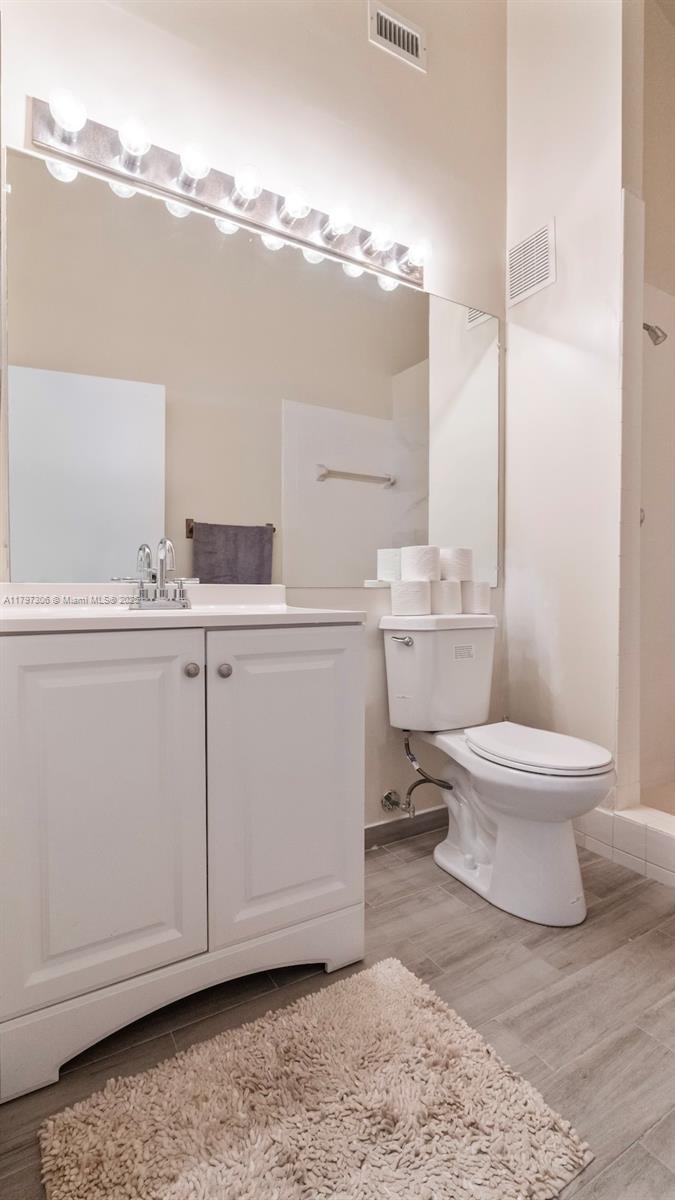 PEMBROKE POINTE - Residential