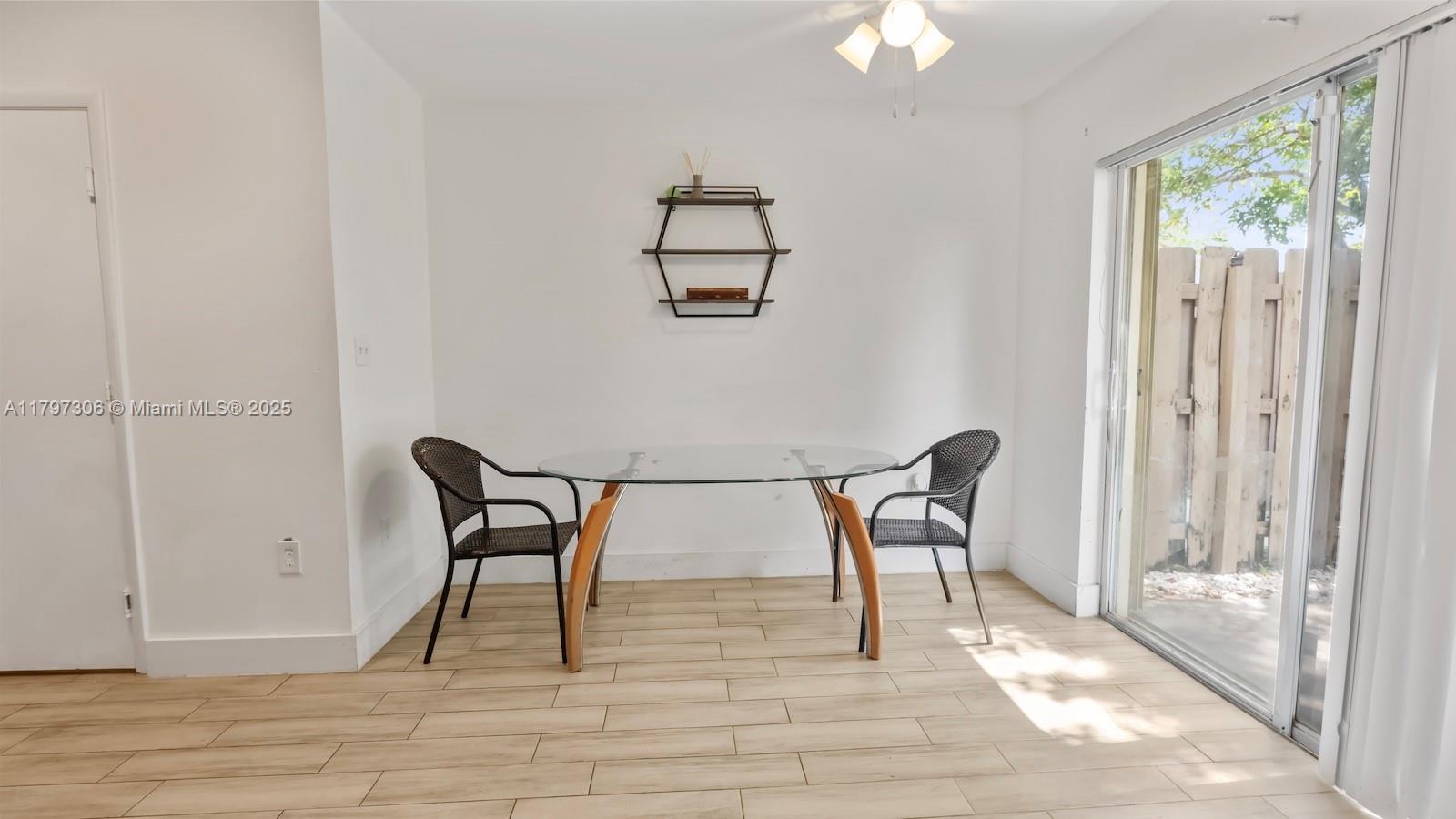 PEMBROKE POINTE - Residential