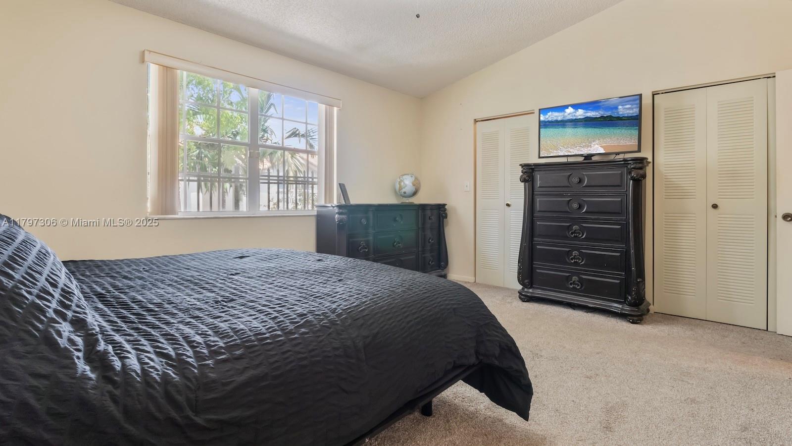 PEMBROKE POINTE - Residential