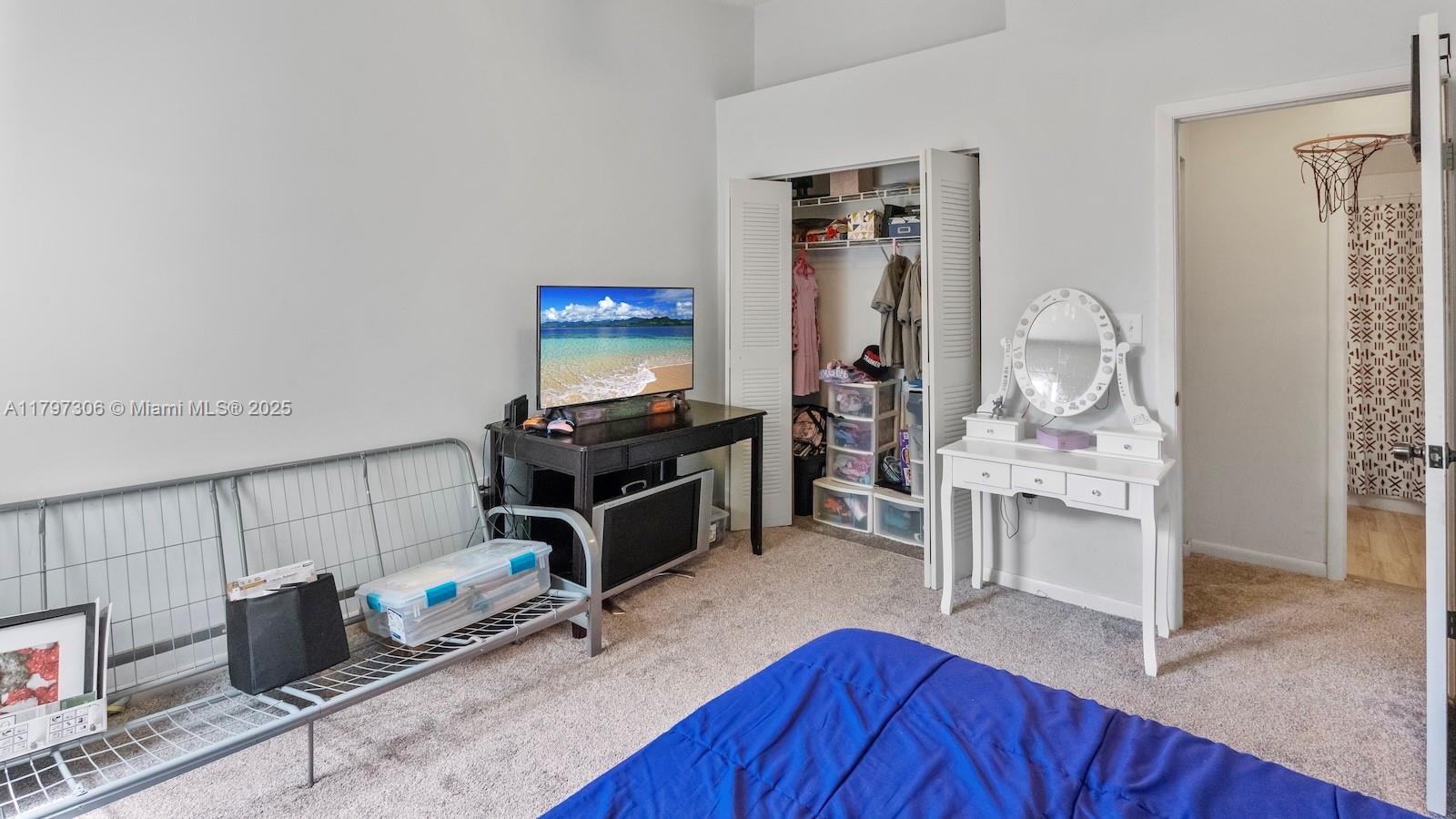 PEMBROKE POINTE - Residential