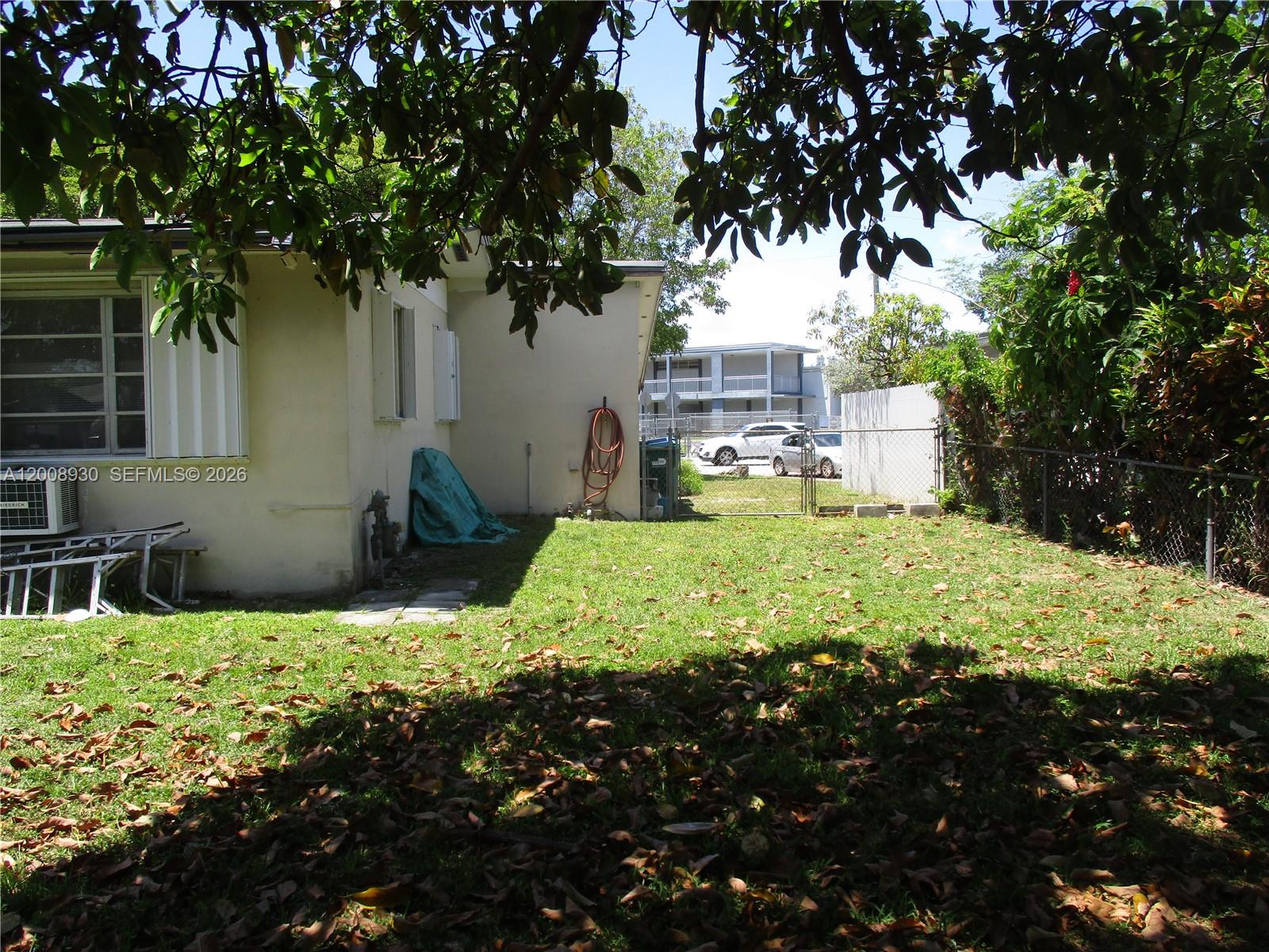 PINE TREE MANOR SEC 4 - Residential