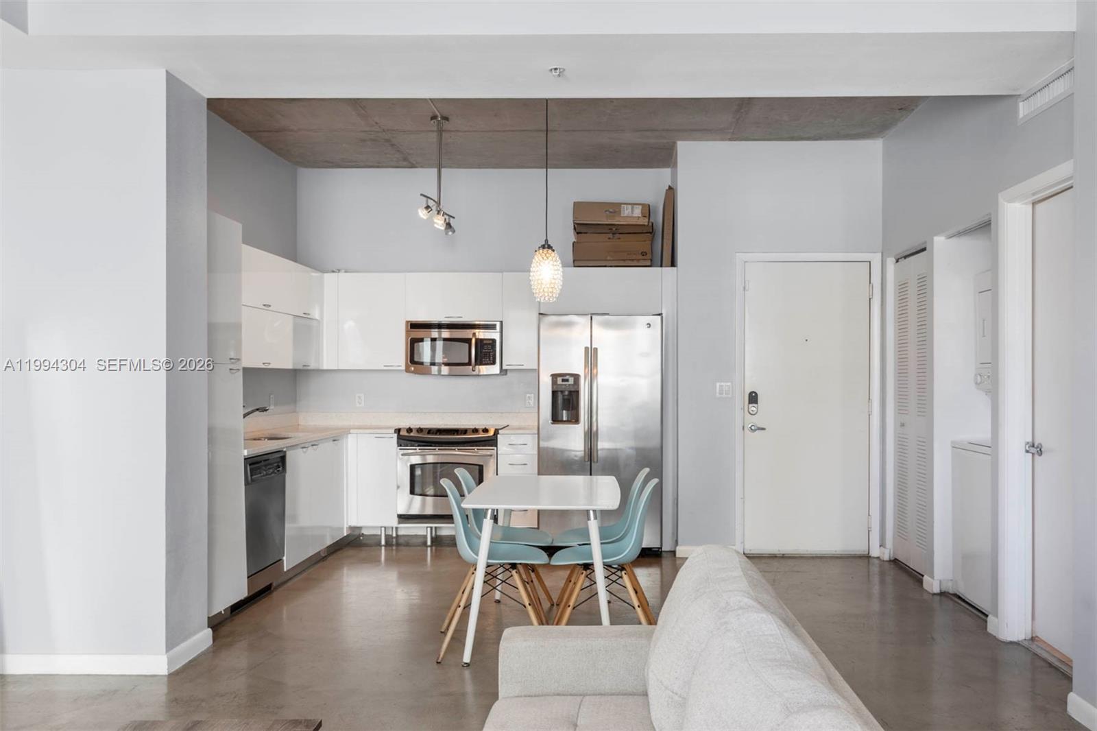 THE LOFT DOWNTOWN CONDO - Residential