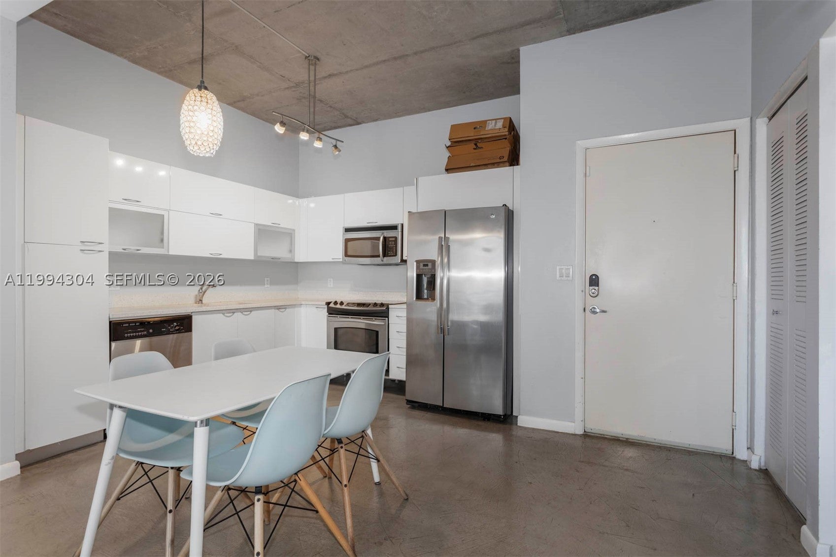 234 NE 3rd St 1106
